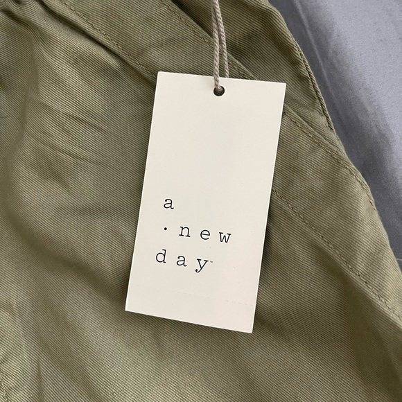 A New Day Cotton Blend M Olive Green Cargo Pants Joggers - Picture 5 of 5